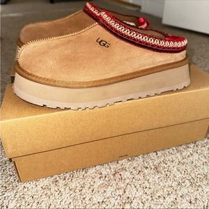 UGG Tazz Size 7